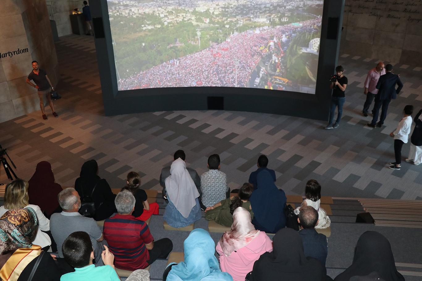 Şehit ailelerinden Hafıza 15 Temmuz Müzesi'ne ziyaret